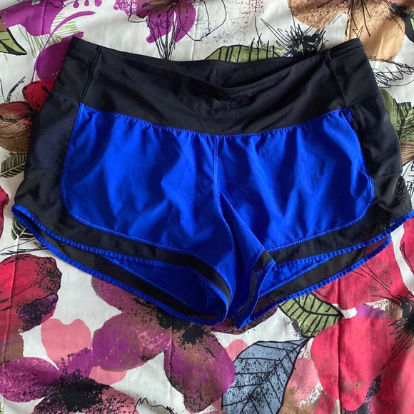 Lululemon Mind Over Miles Short - Picture 4 of 10